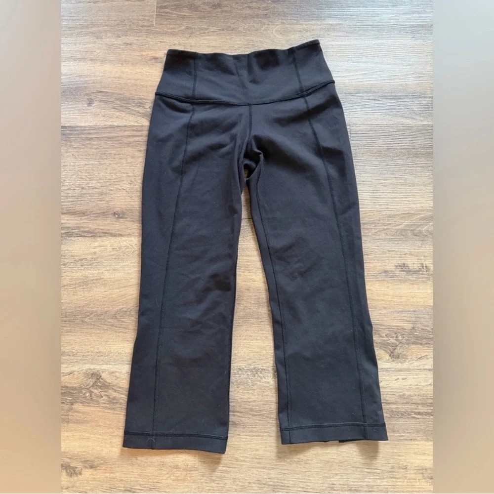 lululemon athletica Black Cropped Flare Leggings - Picture 1 of 4